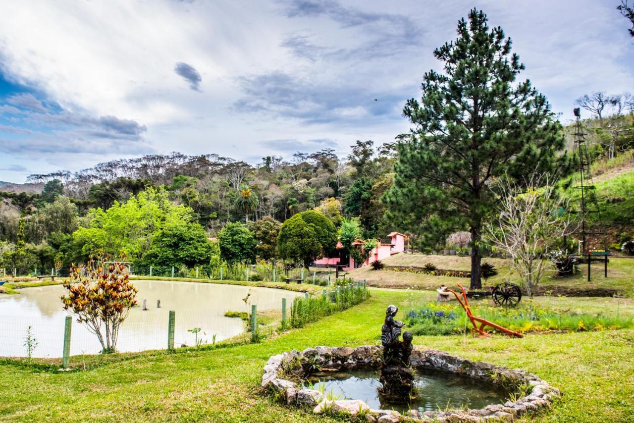 Sitio Araxa - 82 Anos De Historia - Suite Confortavel Em Meio A Floresta Paty do Alferes Exterior foto